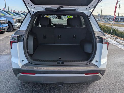 New 2026 Chevrolet Equinox LT w/ Midnight Edition image 8