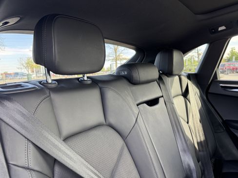 Used 2017 Porsche Macan AWD/4WD image 19