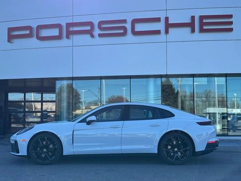New 2026 Porsche Panamera image 2