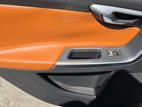 Used 2018 Volvo S60 T5 Inscription FWD image 13
