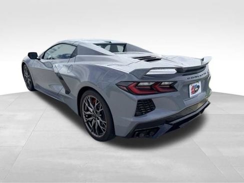 Used 2024 Chevrolet Corvette Stingray Premium Conv w/ Z51 Performance Package RWD image 5
