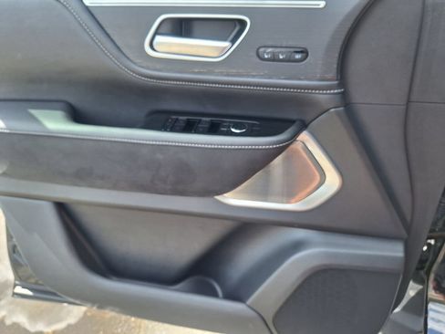 Used 2025 INFINITI QX80 Sensory AWD/4WD image 21