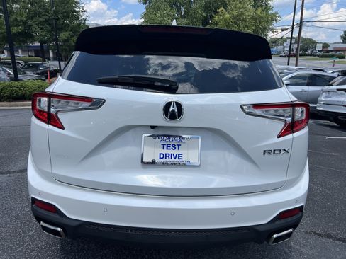 Certified 2023 Acura RDX FWD w/ Technology Package image 4