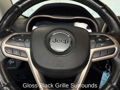 Used 2017 Jeep Cherokee Sport AWD/4WD image 15