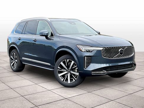 New 2026 Volvo XC90 B5 Core image 2