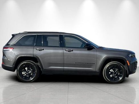 New 2026 Jeep Grand Cherokee Altitude AWD/4WD image 3