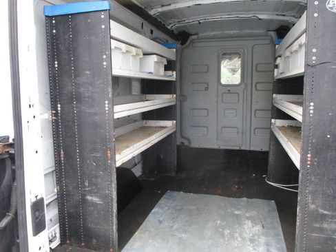 Used 2018 Ford Transit 250 148 Medium Roof image 19