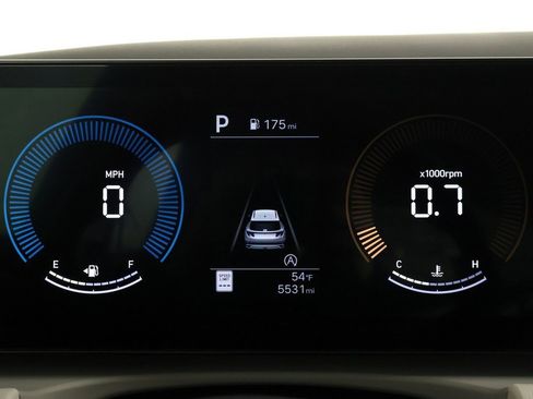 Certified 2025 Hyundai Tucson SE image 33