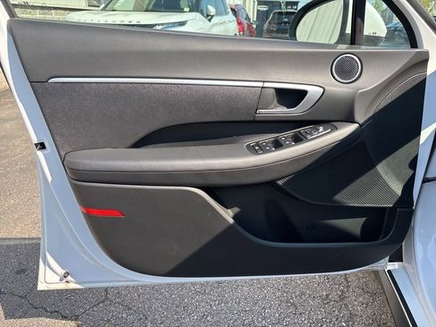 Certified 2025 Hyundai Sonata SE FWD image 14