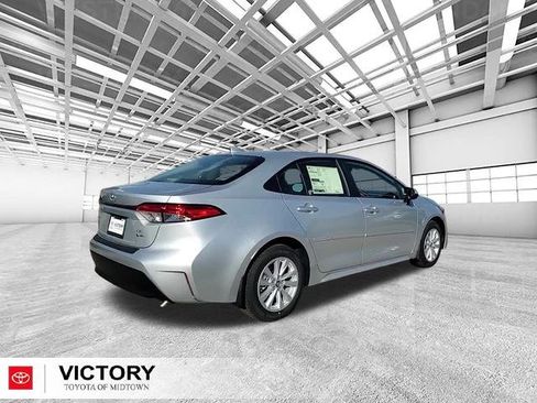 Used 2026 Toyota Corolla LE image 3