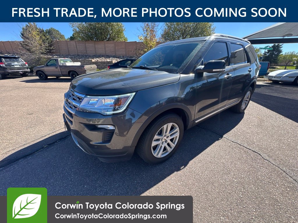Used 2018 Ford Explorer XLT w/ Equipment Group 202A AWD/4WD image 3