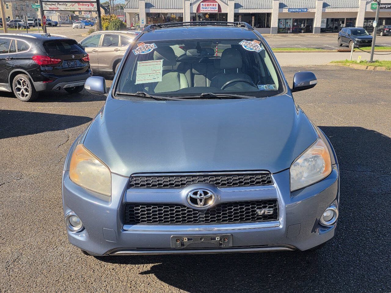 Used 2011 Toyota RAV4 Limited w/ Limited Extra Value Pkg AWD/4WD image 4