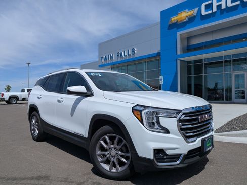 Certified 2024 GMC Terrain SLT AWD/4WD image 1