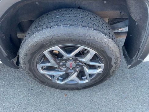 Certified 2022 GMC Sierra 1500 SLT image 37