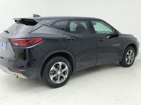 Used 2025 Chevrolet Blazer LT FWD image 7