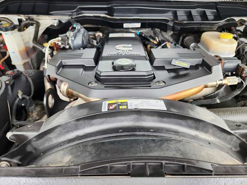 Used 2018 RAM 2500 SLT image 29