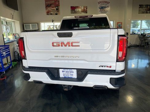 Used 2021 GMC Sierra 1500 AT4 w/ AT4 Value Package AWD/4WD image 7