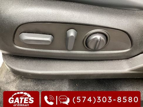 Used 2023 Buick Enclave Essence FWD image 18