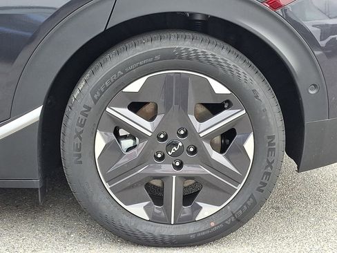 New 2025 Kia EV6 Light w/ Light LR Technology Package image 5