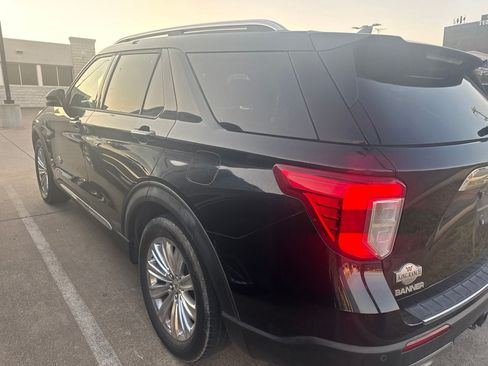 Used 2021 Ford Explorer King Ranch w/ Premium Technology Package RWD image 6