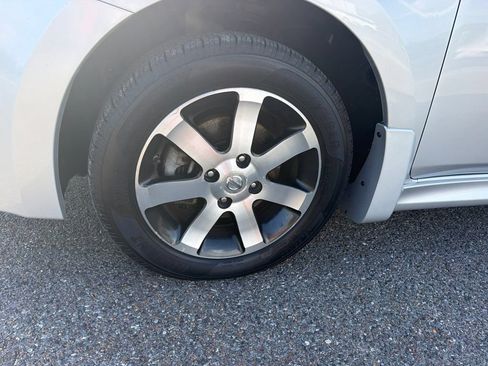 Used 2012 Nissan Sentra 2.0 SR w/ Special Edition Pkg FWD image 9