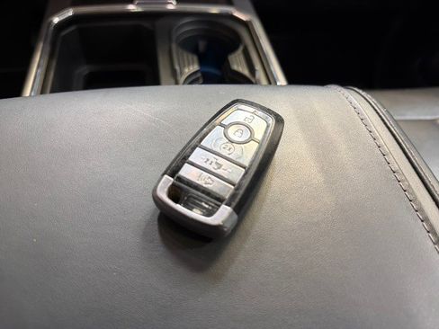 Used 2017 Ford F250 Platinum w/ Platinum Ultimate Package image 59