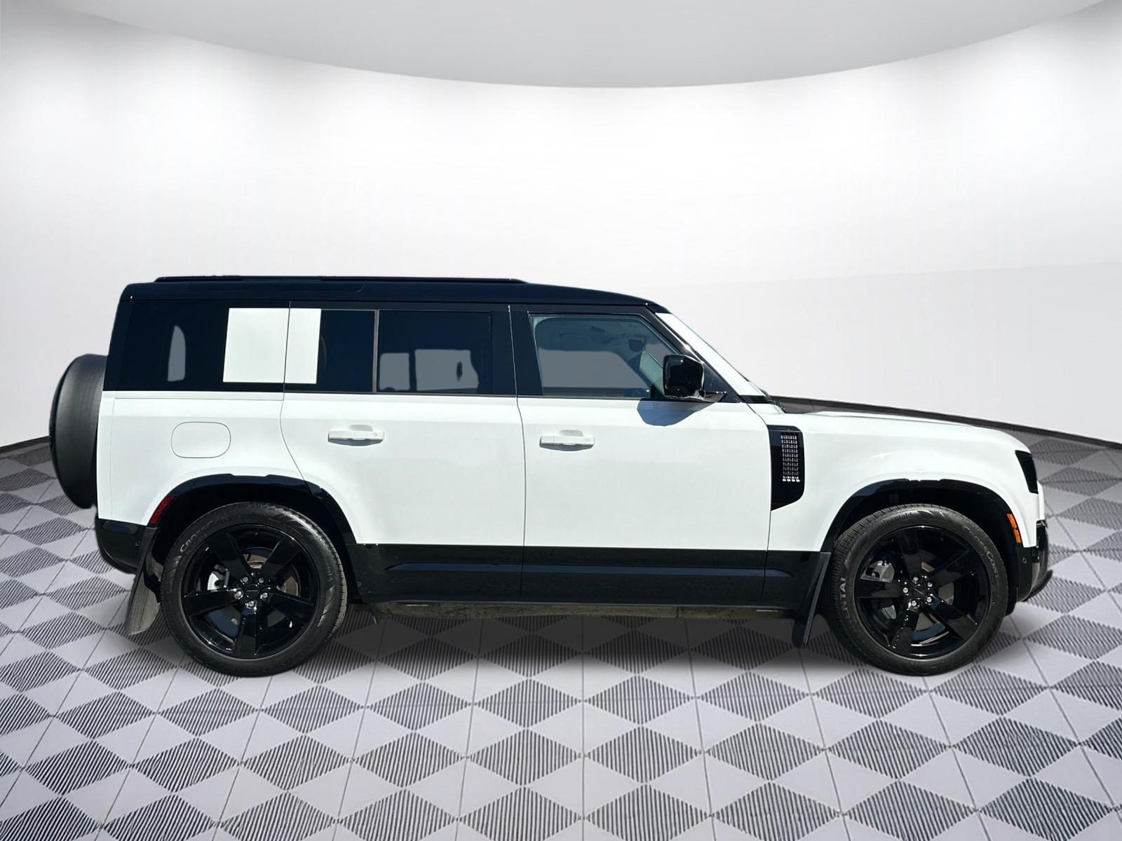 Used 2026 Land Rover Defender 110 X-Dynamic SE AWD/4WD image 8