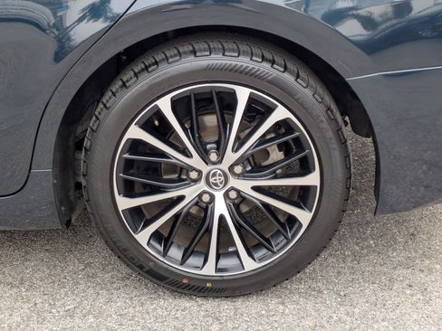 Used 2020 Toyota Camry SE image 9