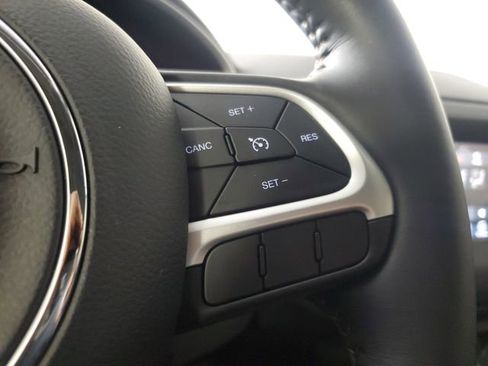 Used 2018 Jeep Compass Latitude w/ Popular Equipment Group image 24