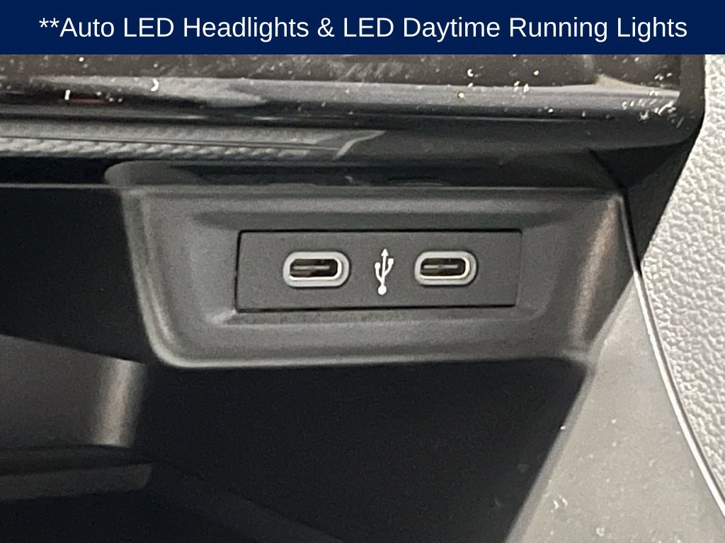Used 2025 Volkswagen Jetta SE FWD image 10
