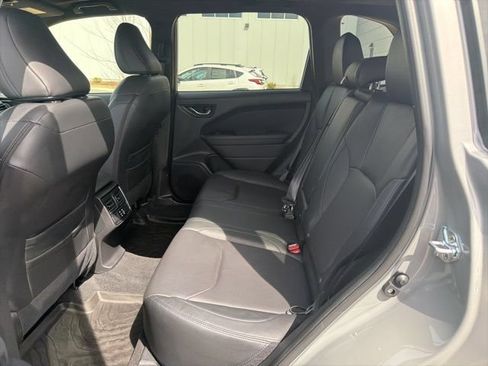 Used 2025 Subaru Forester Limited AWD/4WD image 12