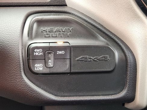 Used 2023 RAM 2500 Laramie AWD/4WD image 32