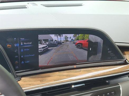 Certified 2024 Cadillac Escalade Premium Luxury Platinum image 31