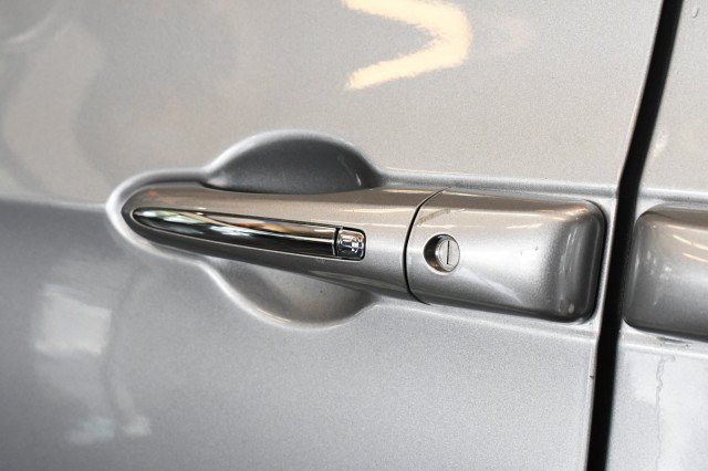 Used 2017 Chrysler Pacifica Touring Plus FWD image 7