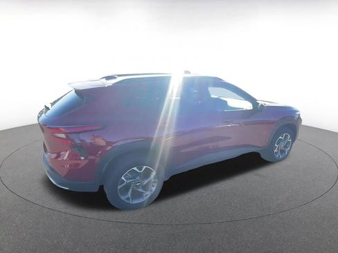 Used 2025 Chevrolet Trax LT image 15