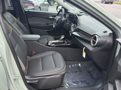New 2026 Chevrolet Trax ACTIV w/ Driver Confidence Package FWD image 13
