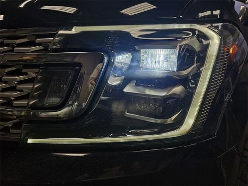 Used 2018 Ford Expedition Platinum image 31