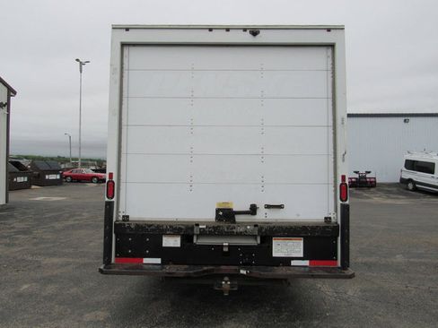 Used 2021 GMC Savana 3500 Extended w/ Power Convenience Package RWD image 4