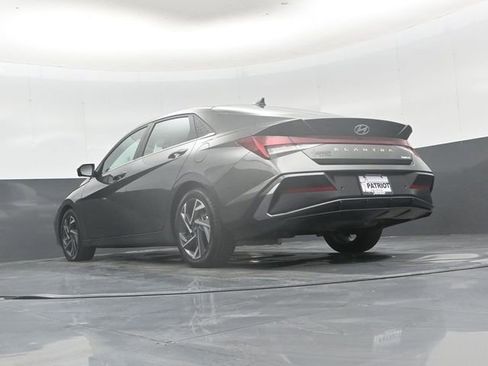 Used 2024 Hyundai Elantra Limited FWD image 42