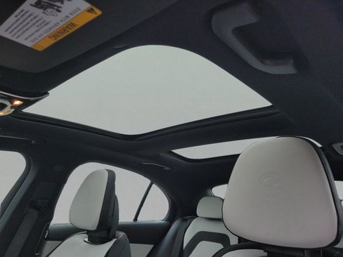 New 2026 Mercedes-Benz E 53 AMG e 4MATIC Sedan image 27