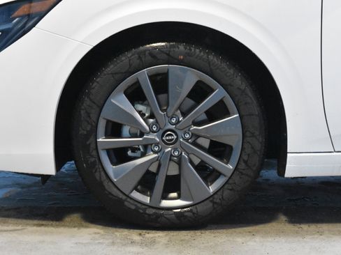 New 2026 Nissan Sentra SL w/ Floor Mat Package FWD image 19