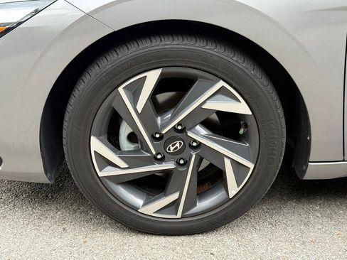 Used 2024 Hyundai Elantra Limited FWD image 41