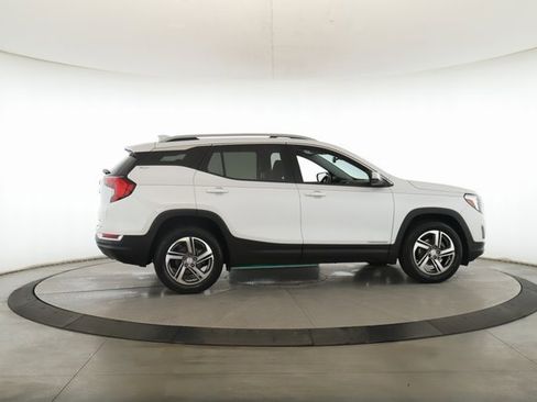 Used 2021 GMC Terrain SLT w/ LPO, Bright Accent Package image 6