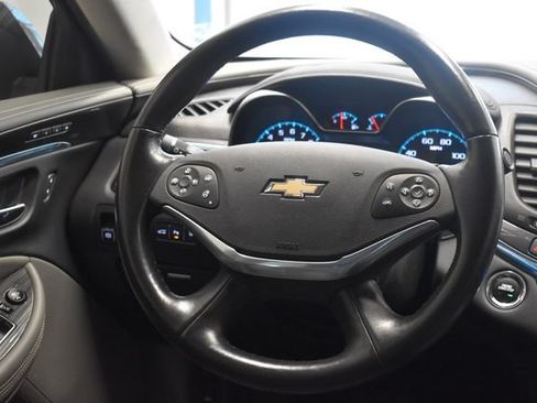 Used 2017 Chevrolet Impala Premier w/ Enhanced Convenience Package FWD image 24