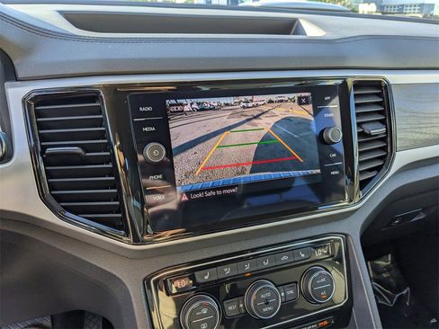 Certified 2023 Volkswagen Atlas SE image 27