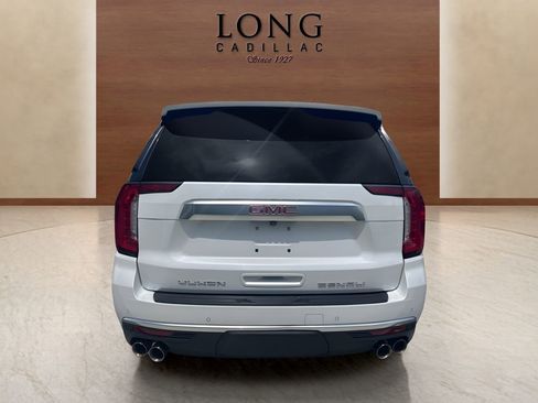 Used 2023 GMC Yukon Denali w/ LPO, Floor Liner Package AWD/4WD image 4