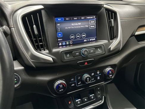 Used 2020 GMC Terrain SLE w/ Driver Convenience Package image 11