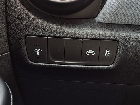 Used 2019 Hyundai Kona SE image 14