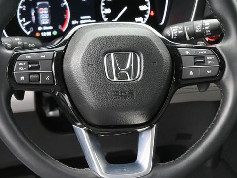 Used 2025 Honda Pilot EX-L image 8