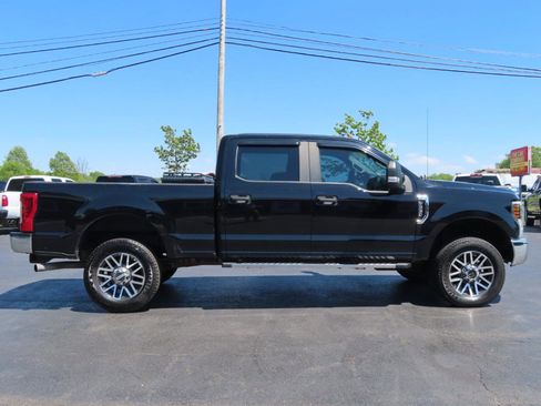 Used 2018 Ford F250 XL w/ Power Equipment Group AWD/4WD image 7